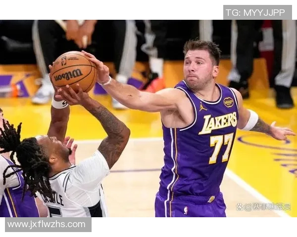 湖人惨败马刺! 东契奇斯玛特轰61分，里弗斯崩盘，防卫太垮了!
